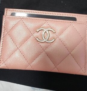 Chanel 19S Iri Pink Quilted Card Holder With MOP (Mother Of Pearl) CC Hardware